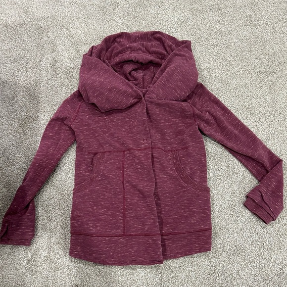 Find Your Wrap Lululemon size 8 sweater / jacket - Picture 3 of 3